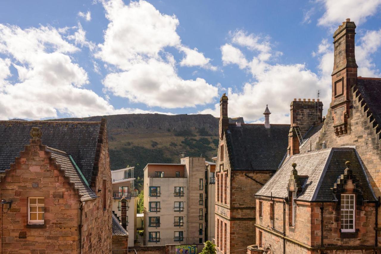 The Canongate Apartment Edinburgh Buitenkant foto